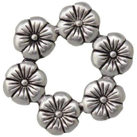 Daisy Circle, Charm